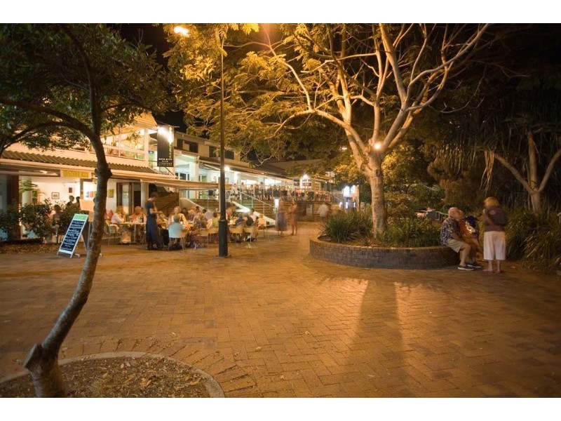 2/10 Margit Crescent, Sunrise Beach QLD 4567