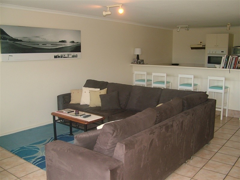 2/9 Pilchers Gap, Sunshine Beach QLD 4567