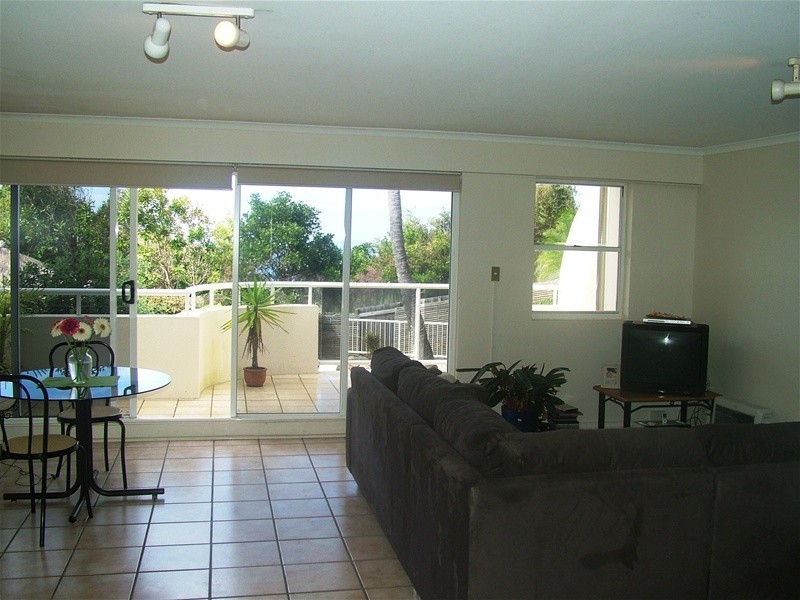 2/9 Pilchers Gap, Sunshine Beach QLD 4567