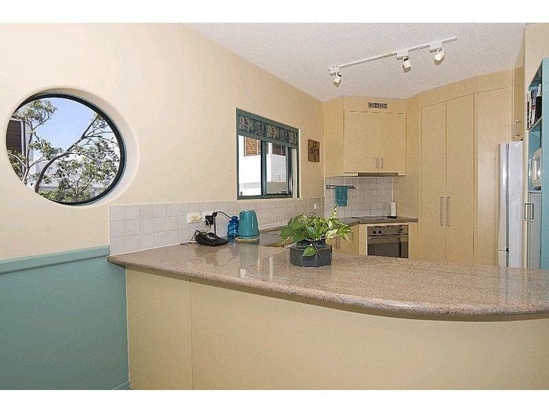 2/33 Tingira Crescent, Sunrise Beach QLD 4567