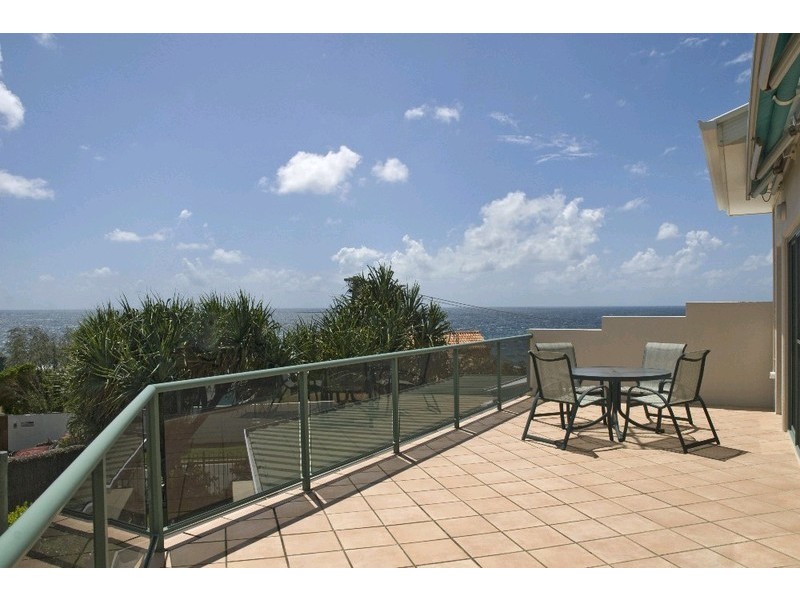 2/33 Tingira Crescent, Sunrise Beach QLD 4567