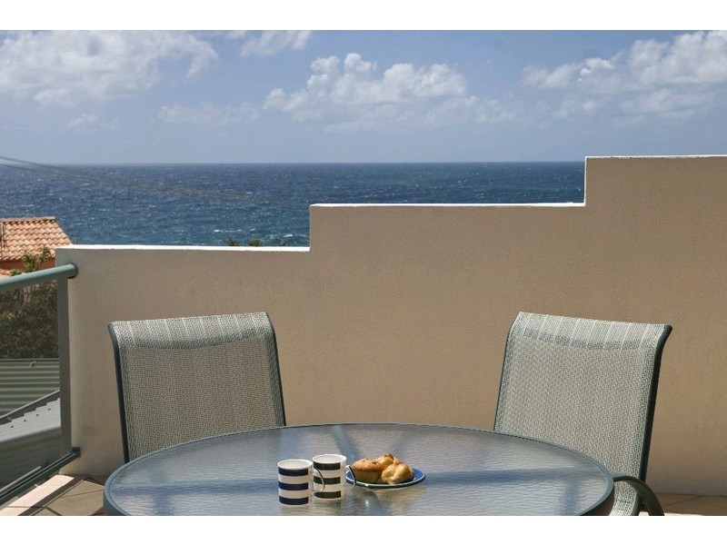 2/33 Tingira Crescent, Sunrise Beach QLD 4567