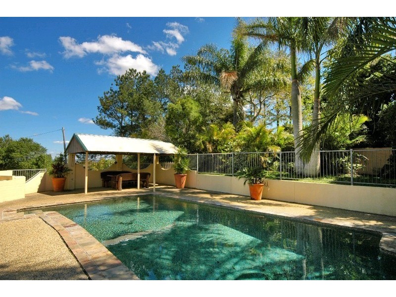 16 Hayward Road, Cooroy QLD 4563