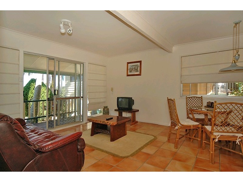 16 Hayward Road, Cooroy QLD 4563