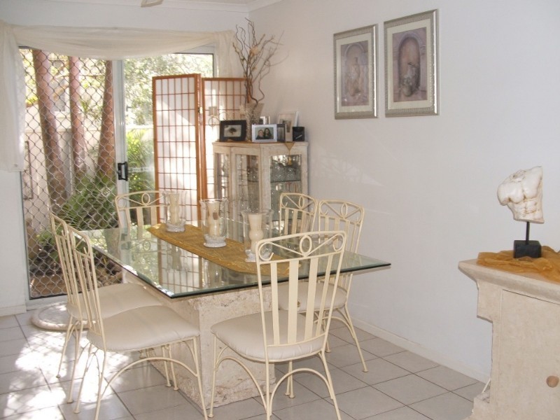 2/68 Southern Cross Parade, Sunrise Beach QLD 4567