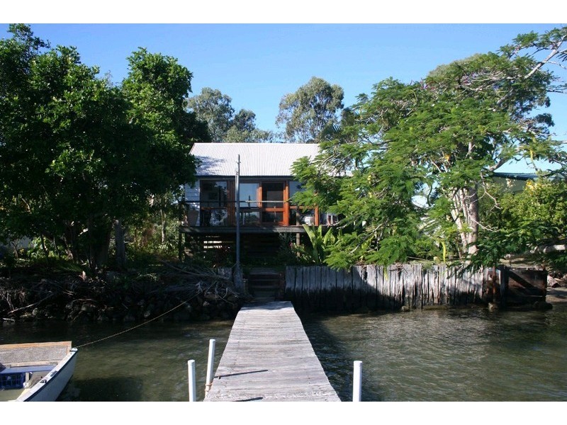 9 Noosa River Drive, Tewantin QLD 4565
