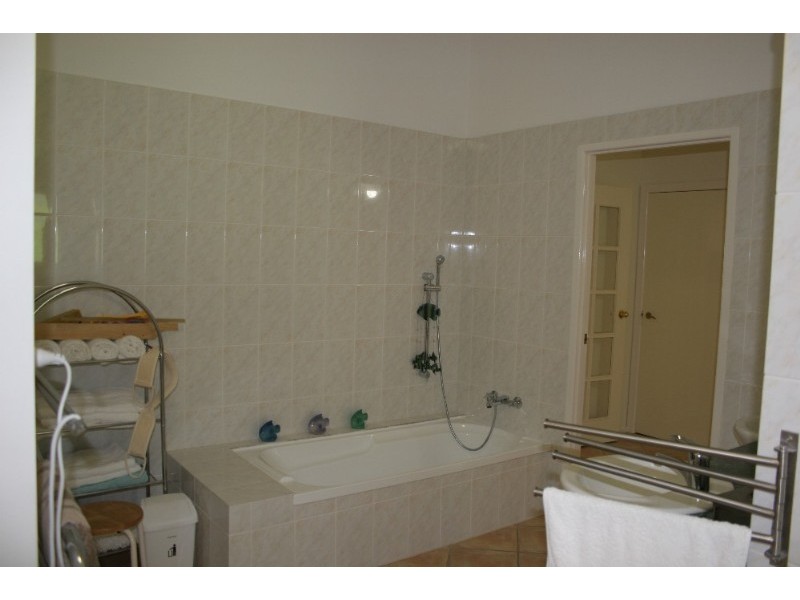 39 Hatch Street, Cootharaba QLD 4565