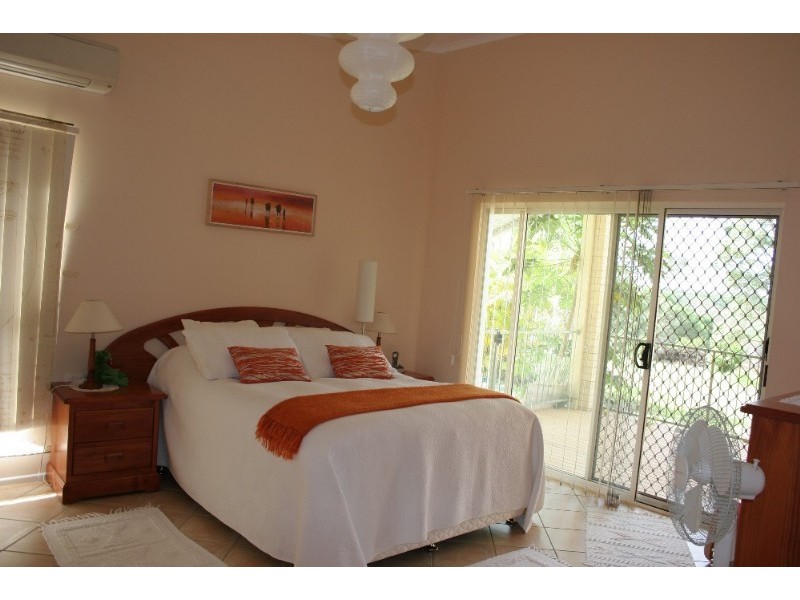 39 Hatch Street, Cootharaba QLD 4565