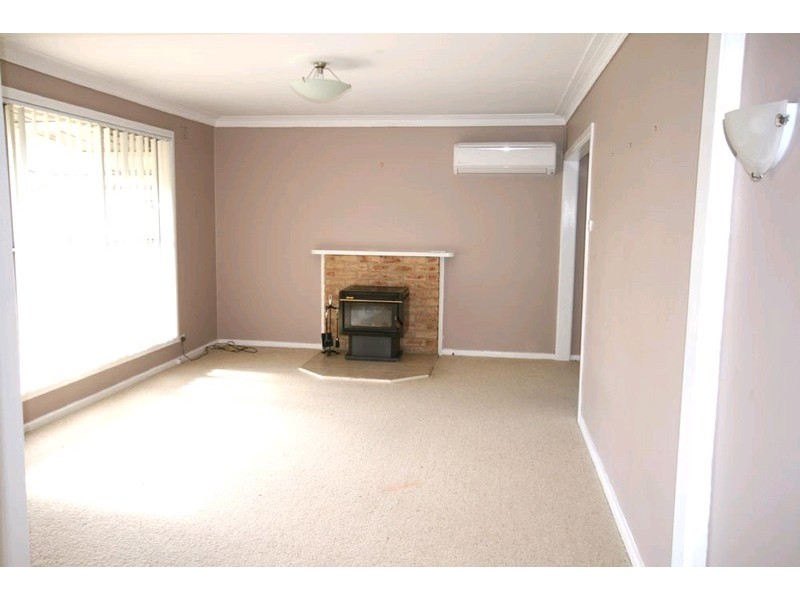 6 Shantalla Crescent, Yass NSW 2582