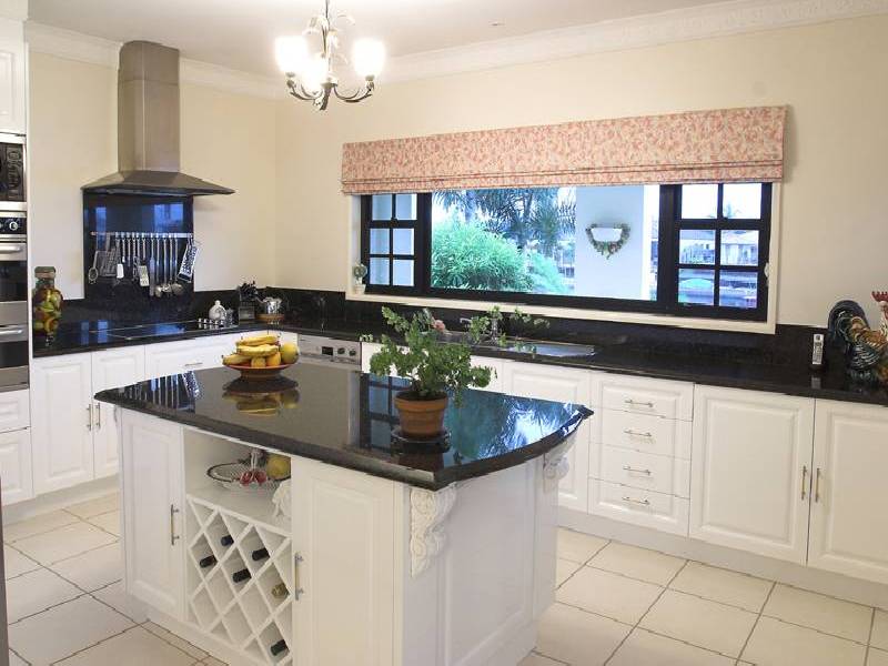 110 Sunbird Chase, Parrearra QLD 4575