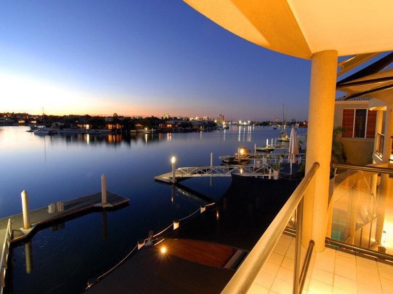 18 Mooloolah Island, Minyama QLD 4575