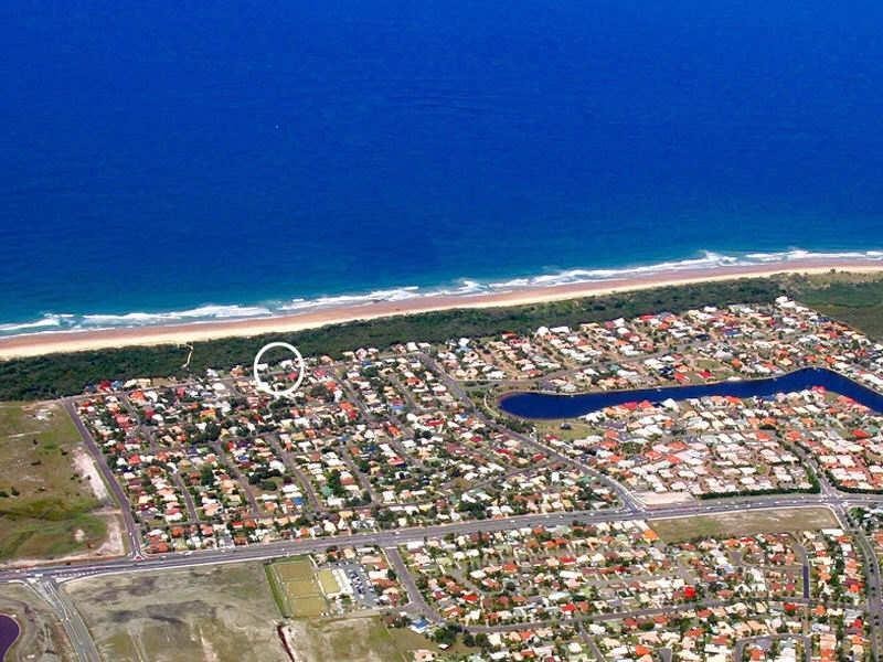 427 Oceanic Drive, Wurtulla QLD 4575