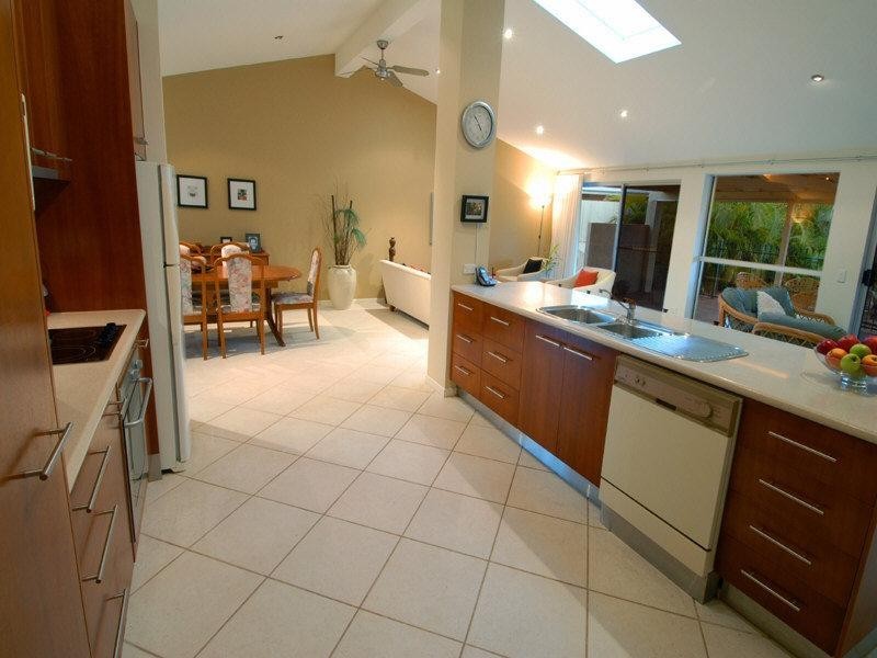 5 Adelong Crescent, Buddina QLD 4575