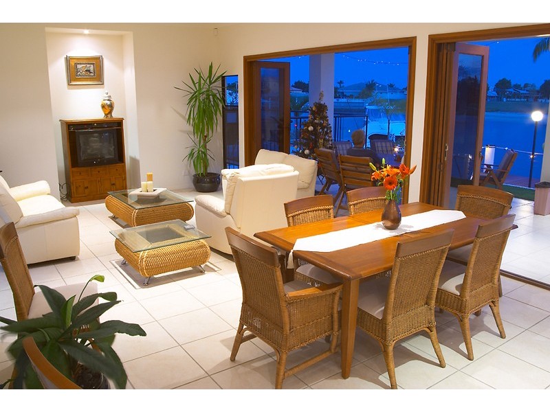 6 Mooloolah Island, Minyama QLD 4575