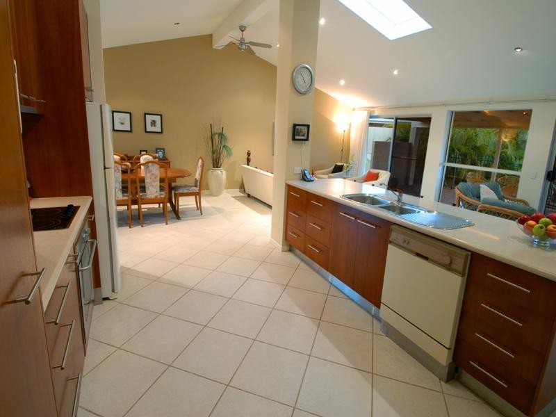 5 Adelong Crescent, Buddina QLD 4575