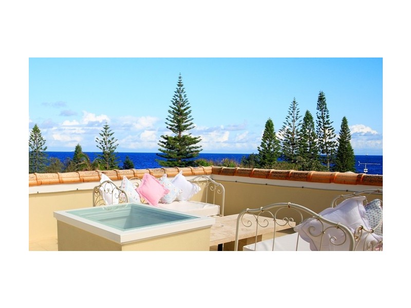 9 Akounah Crescent, Buddina QLD 4575