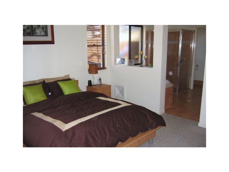 35 Bahamas Cct, Parrearra QLD 4575