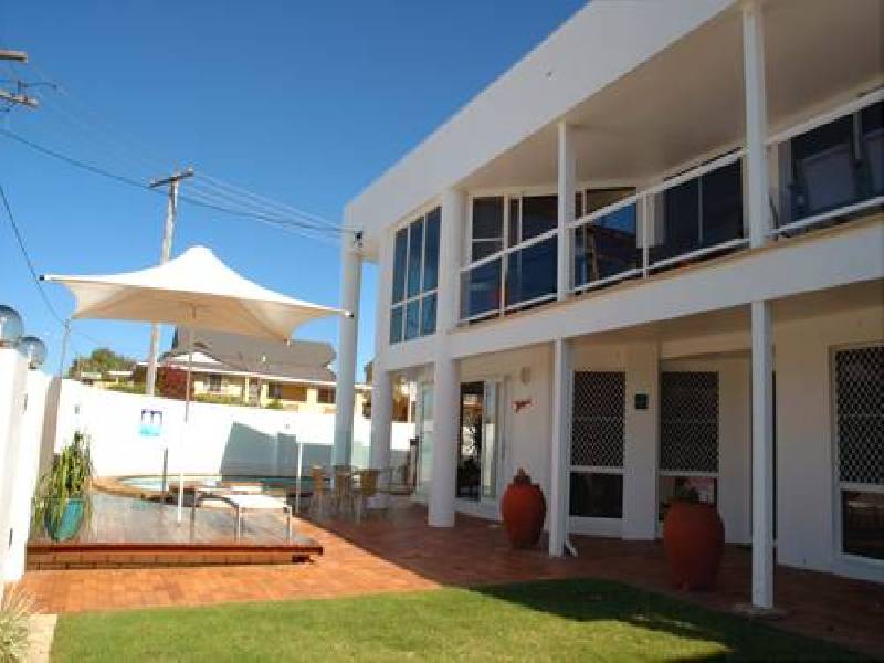 1 Bandalong Street, Buddina QLD 4575