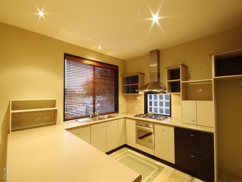 11 Bangalow Street, Minyama QLD 4575