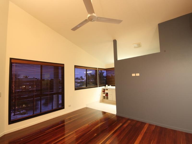 11 Bangalow Street, Minyama QLD 4575