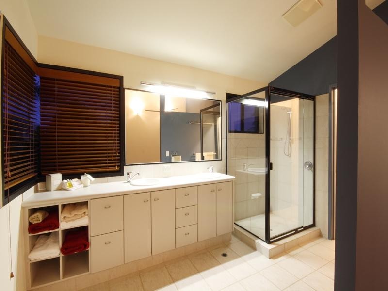 11 Bangalow Street, Minyama QLD 4575