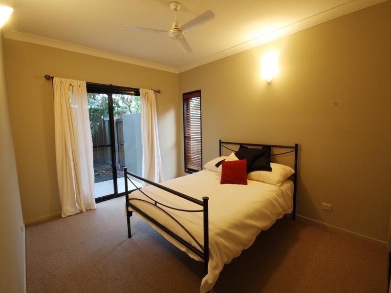 11 Bangalow Street, Minyama QLD 4575