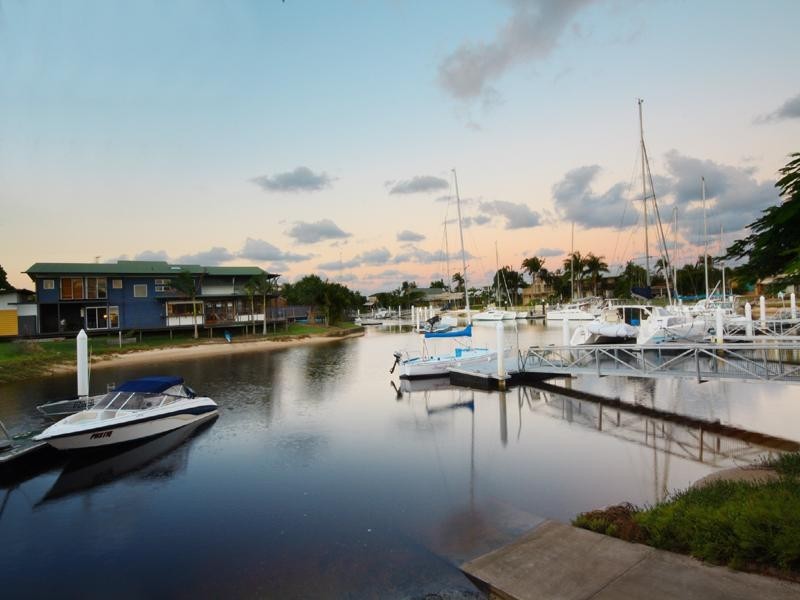 11 Bangalow Street, Minyama QLD 4575