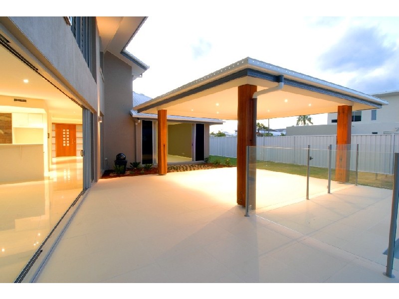33 Barbuda Circuit, Parrearra QLD 4575