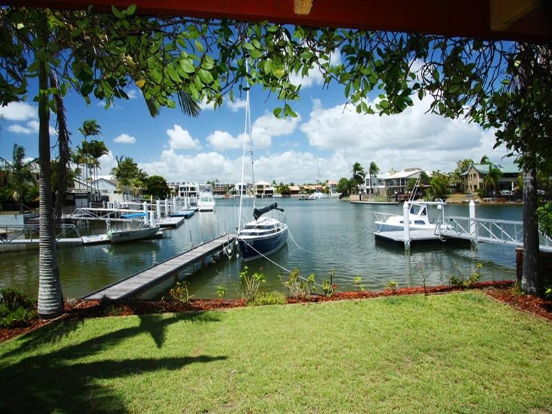 18 Birubu Street, Minyama QLD 4575