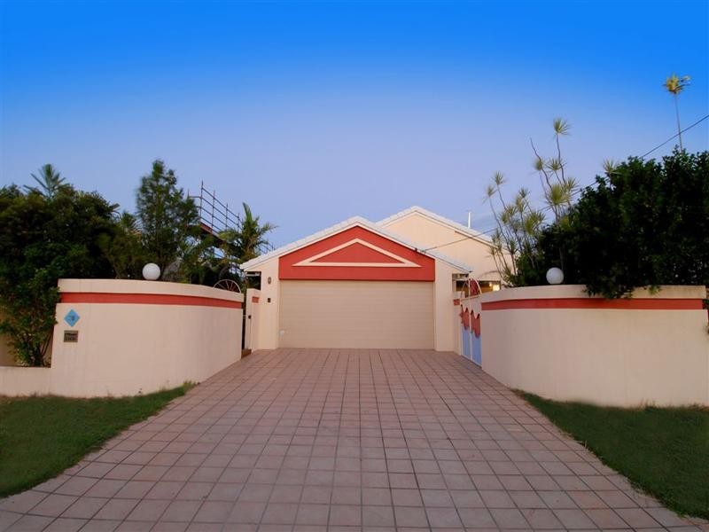 38 Carwoola Crescent, Mooloolaba QLD 4557