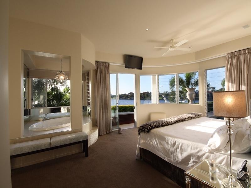 10 Cayman Place, Kawana Island QLD 4575