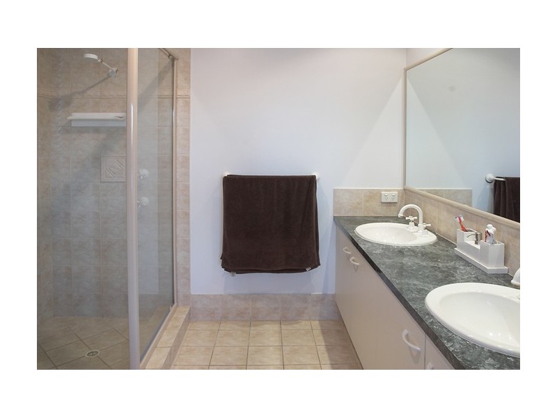 34 Chelsea Crescent, Minyama QLD 4575