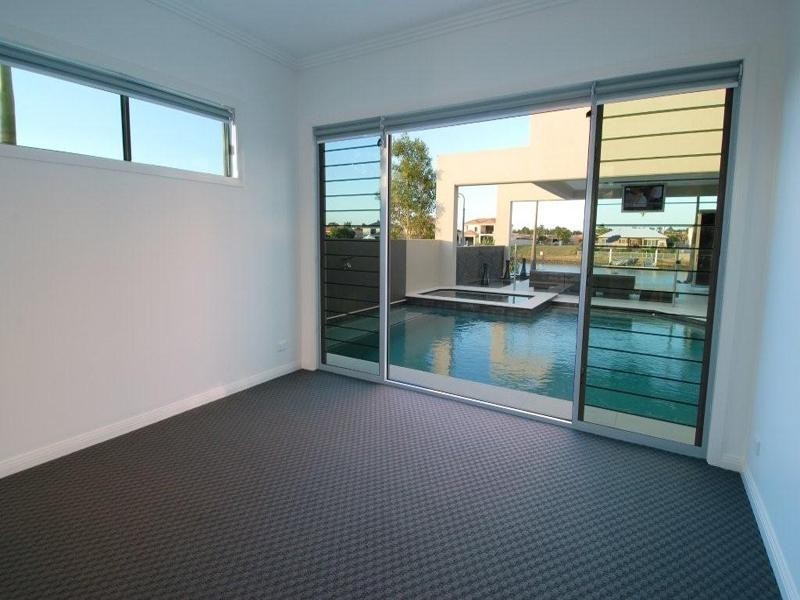 25 Cuba Court, Kawana Island QLD 4575