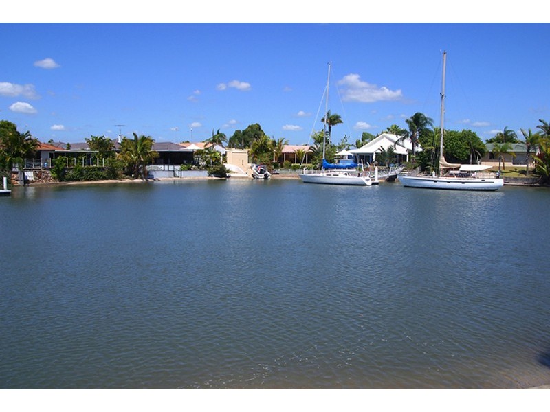 1 Island Court, Minyama QLD 4575