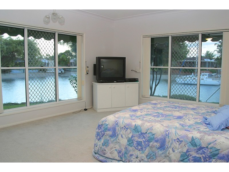1 Island Court, Minyama QLD 4575