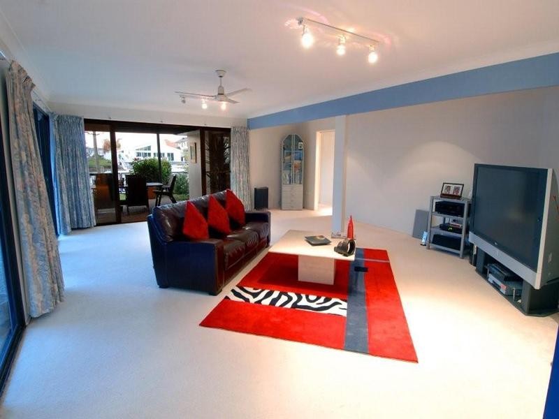 13 Kooringal Crescent, Buddina QLD 4575