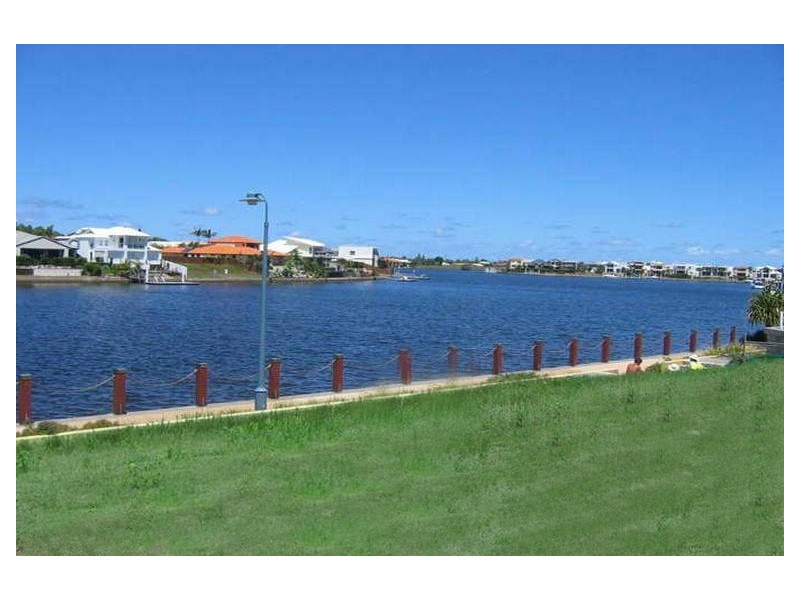 8 Melos Place, Parrearra QLD 4575