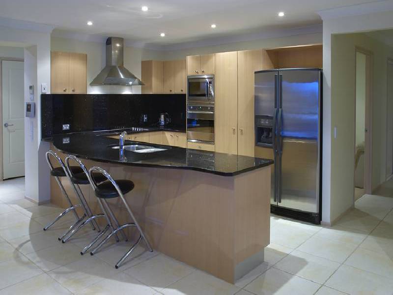 10 Mooloolah Island, Minyama QLD 4575