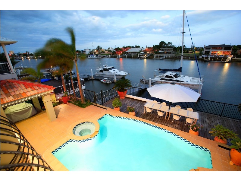 32 Mooloolah Island, Minyama QLD 4575