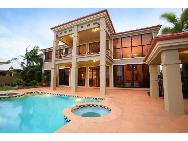 32 Mooloolah Island, Minyama QLD 4575