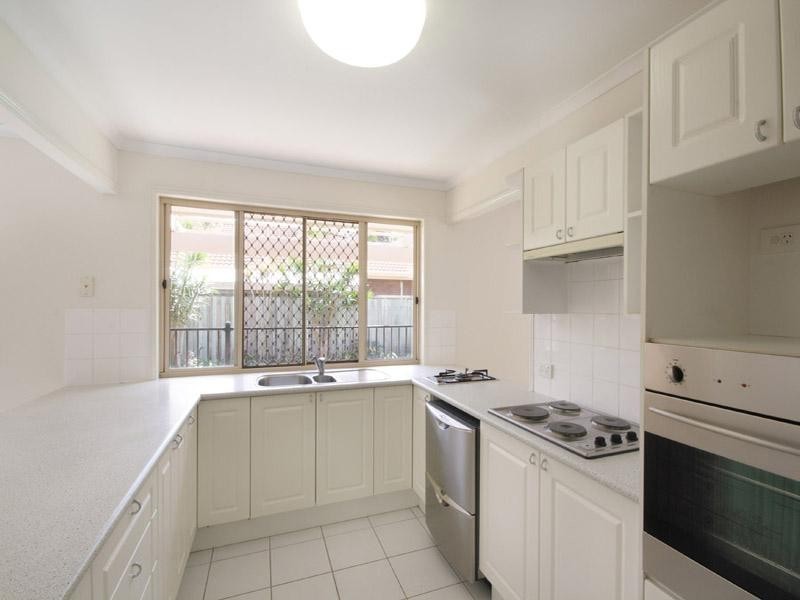 209 Oceanic Drive, Warana QLD 4575