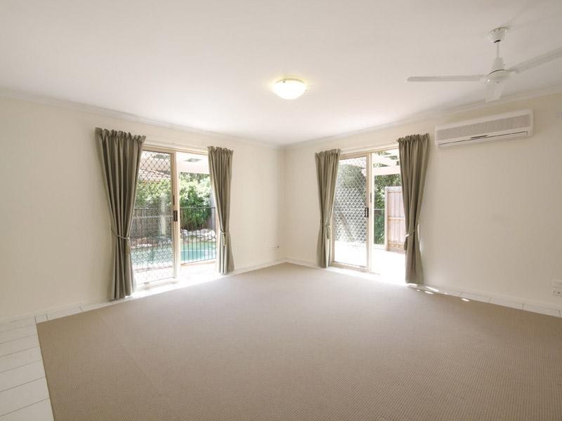 209 Oceanic Drive, Warana QLD 4575