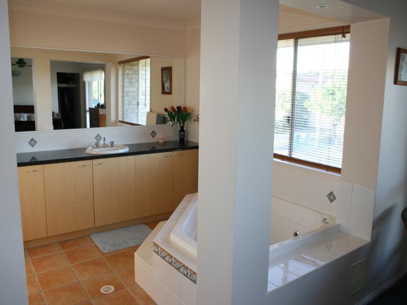 408 Oceanic Drive, Wurtulla QLD 4575