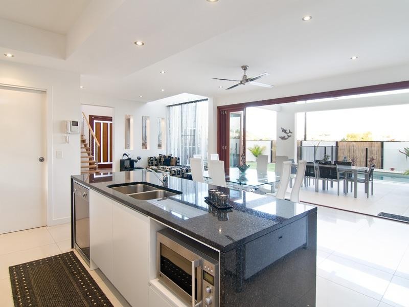 1 Plimsol Court, Wurtulla QLD 4575