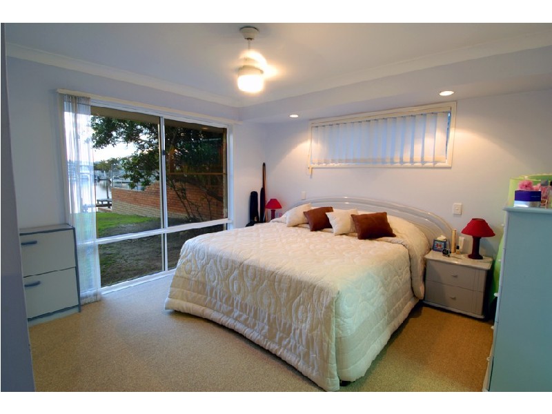 68 Point Cartwright Drive, Buddina QLD 4575