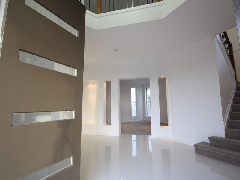 18 Seychelles Place, Parrearra QLD 4575