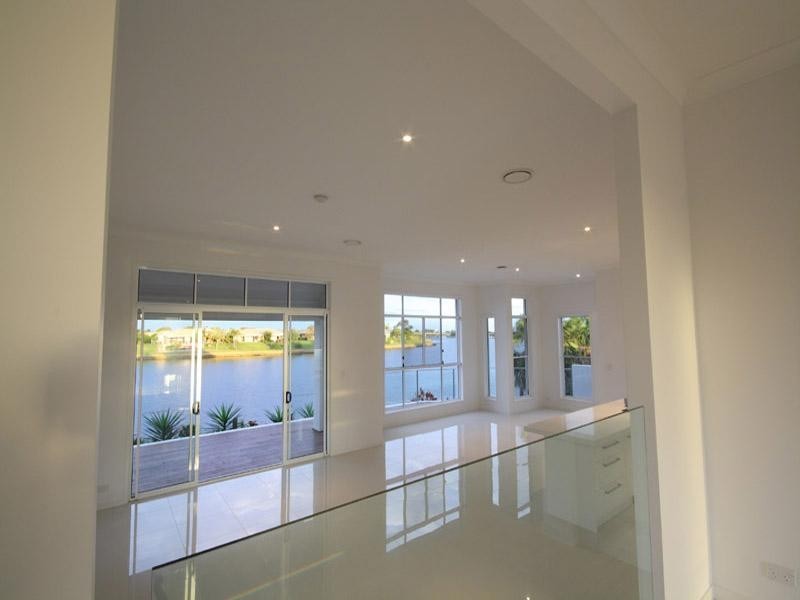18 Seychelles Place, Parrearra QLD 4575