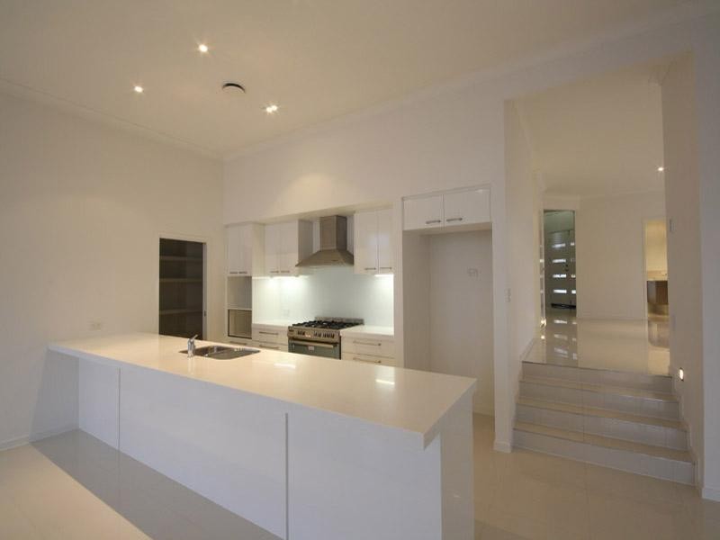 18 Seychelles Place, Parrearra QLD 4575