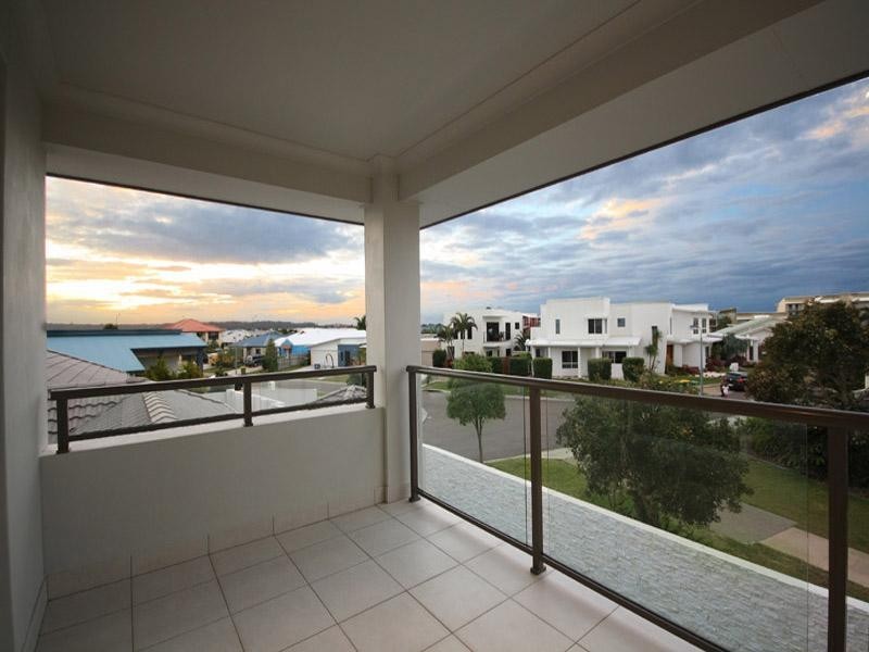 18 Seychelles Place, Parrearra QLD 4575