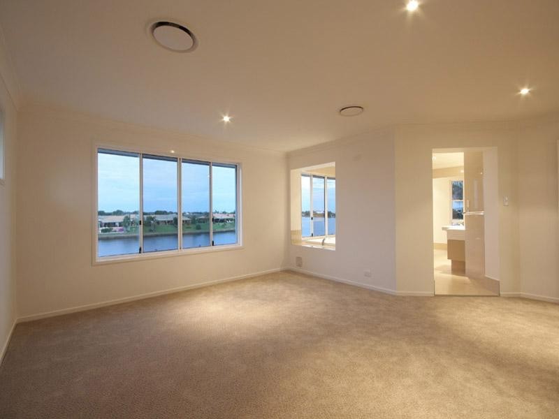 18 Seychelles Place, Parrearra QLD 4575